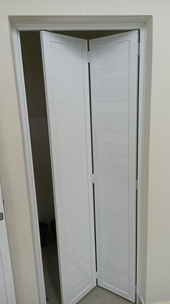 Porta Lambril Camarão Alumínio Branco 2.10 X 0.70 Linha 25 - DC Imagem de Porta Lambril Camarão Alumínio Branco 2.10 X 0.70 Linha 25