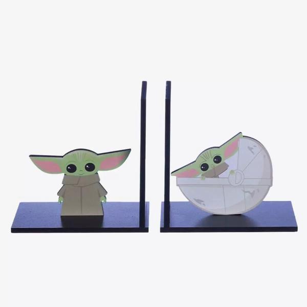 Imagem de Porta Livros Aparador Baby Yoda Decoração Geek