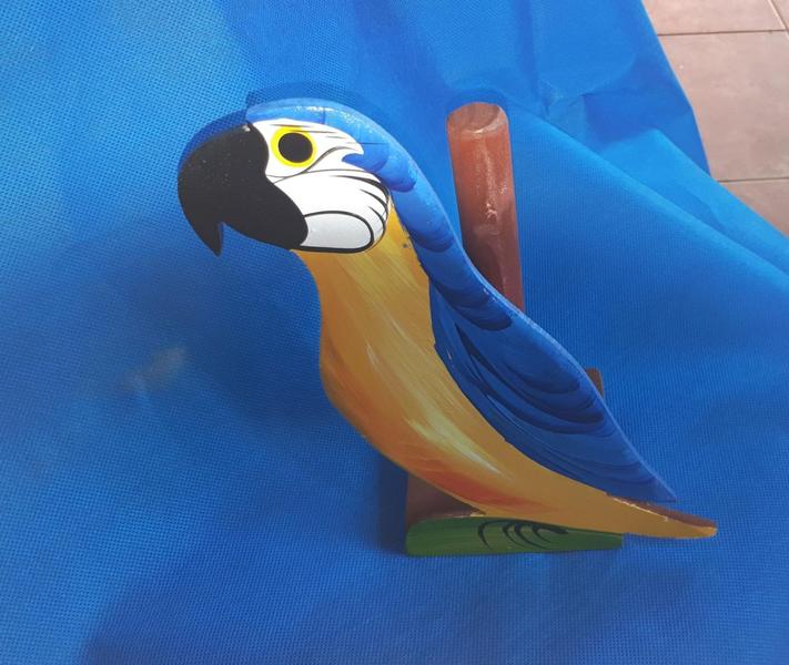 Imagem de Porta Rolo De Papel Toalha Para Cozinha - Arara Azul E Amarela