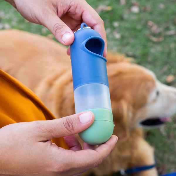 Imagem de Porta Saquinhos e Alcool em Gel PET Oikos Animal Verde Azul