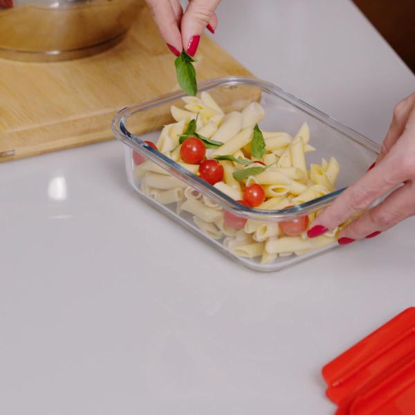 Pote de Vidro Hermético 1,04L Retangular Borossilicato Vermelho UZ Porta Mantimentos Marmita - UZ Utilidades Imagem de Pote de Vidro Hermético 1,04L Retangular Borossilicato Vermelho UZ Porta Mantimentos Marmita