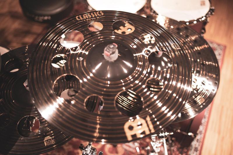 Imagem de Prato De Bateria Meinl Classics Custom Dark Trash Crash 18