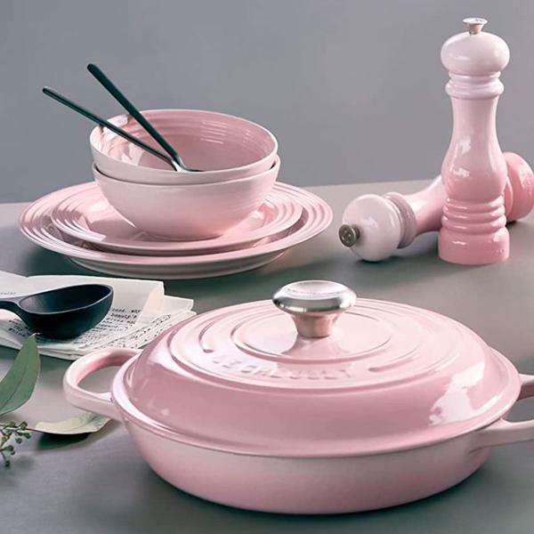 Prato Raso 27 cm Shell Pink 2 Peças Le Creuset Imagem de Prato Raso 27 cm Shell Pink 2 Peças Le Creuset