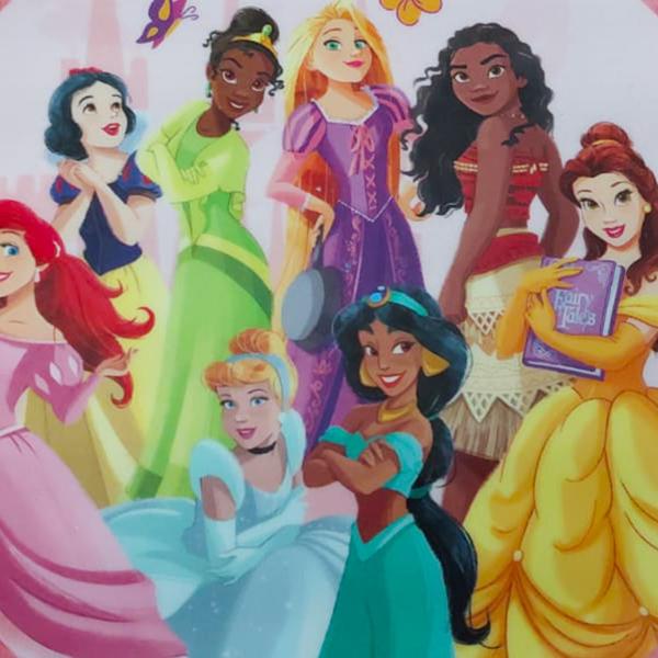 Prato Raso Infantil Disney Princesas Meninos Melamine 20cm - Yangzi Imagem de Prato Raso Infantil Disney Princesas Meninos Melamine 20cm