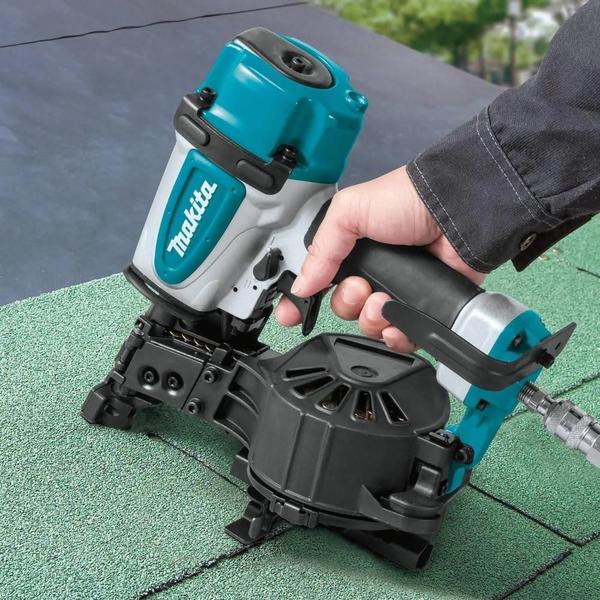 Imagem de Pregador Pneumático 19 à 45Mm Capacidade 120PÇS AN454 Makita