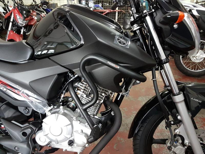 Imagem de Protetor de Motor e Carenagem Coyote Preto com Pedais - Factor 150 / Fazer 150 ano 2015 em Diante - Yamaha