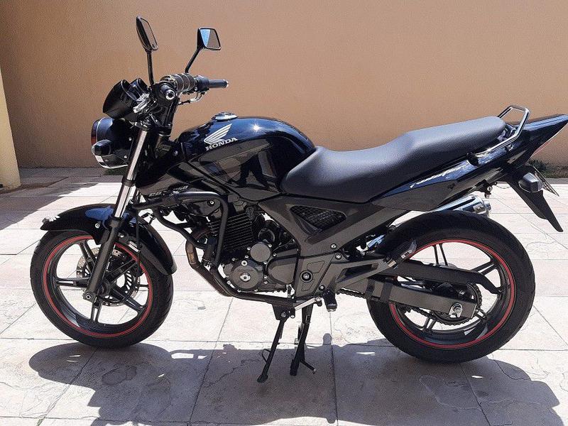 Imagem de Protetor de Motor e Carenagem Coyote Preto com Pedais - Twister CBX 250 até 2008 - Honda