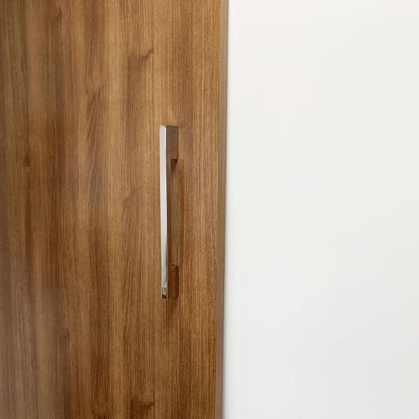 Puxador Duplo Para Porta Pivotante Em Aço Inox Twin 40cm - DECORPLACE Imagem de Puxador Duplo Para Porta Pivotante Em Aço Inox Twin 40cm