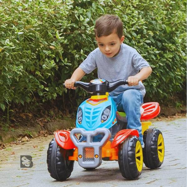 Imagem de Quadriciclo Carrinho de Passeio Com Pedal Andador Infantil Com Empurrador Jipe Totoka Bebê Criança