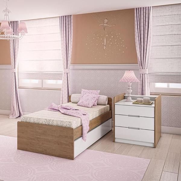 Imagem de Quarto de Bebê Ariel 4 Portas com Berço Americano Multifuncional Cléo Branco Acetinado Amadeirado  Carolina