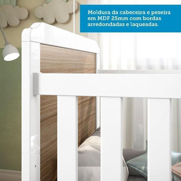 Imagem de Quarto de Bebê com Berço Mini Cama 2 em 1 Cloe Guarda Roupa 4 Portas 3 Gavetas Uli Móveis Peroba Branco Brilho/Carvalho