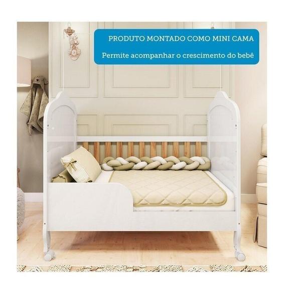 Imagem de Quarto de Bebê Guarda-Roupa e Cômoda com Janelas e Berço com Capitonê Maya Clássico Espresso Móveis Branco Brilho/Amêndoa/Branco