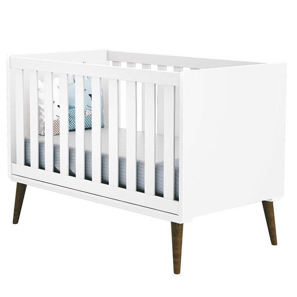 Imagem de Quarto de Bebê Theo 3 Portas com Cômoda com Porta Branco Acetinado com Pés Amadeirado - Reller