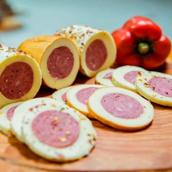 Imagem de Queijo Provolone C Lombo Da região da Serra da Canastra - 550g