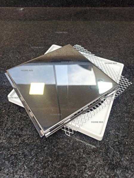 Ralo 10x10 Inox Polido Oculto com Tela Anti Insetos e Suporte Banheiro - Ficone Decor - Ficone Reis Imagem de Ralo 10x10 Inox Polido Oculto com Tela Anti Insetos e Suporte Banheiro - Ficone Decor