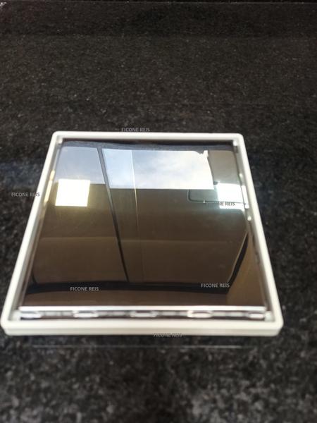 Ralo 10x10 Inox Polido Oculto com Tela Anti Insetos e Suporte Banheiro - Ficone Decor - Ficone Reis Imagem de Ralo 10x10 Inox Polido Oculto com Tela Anti Insetos e Suporte Banheiro - Ficone Decor