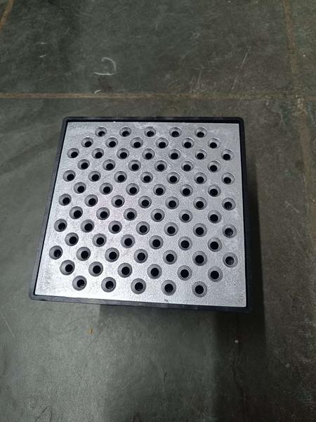 Ralo 15x15 Alumínio Perfurado Anti Inseto Cocho Saída Baixa - Ficone & Reis Imagem de Ralo 15x15 Alumínio Perfurado Anti Inseto Cocho Saída Baixa