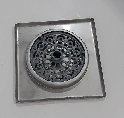 Ralo Inox Elegance Escovado 12,5cm x 12,5cm p/ Cx De 100mm - MOZAIK Imagem de Ralo Inox Elegance Escovado 12,5cm x 12,5cm p/ Cx De 100mm