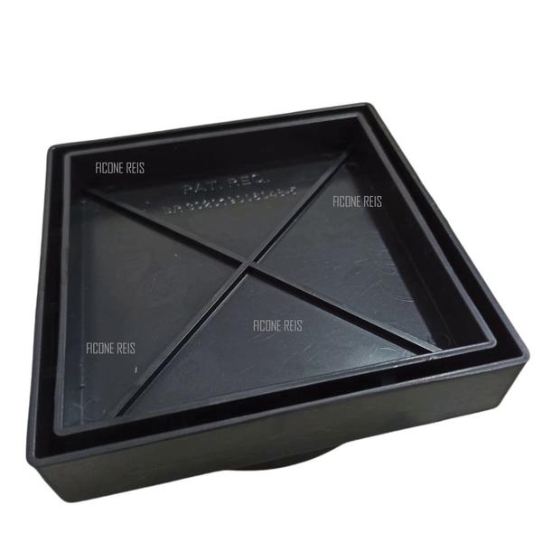 Ralo Invisível 15x15 Banheiro Cola Piso/Porcelanato com Tela Anti Insetos - Ficone Reis Imagem de Ralo Invisível 15x15 Banheiro Cola Piso/Porcelanato com Tela Anti Insetos
