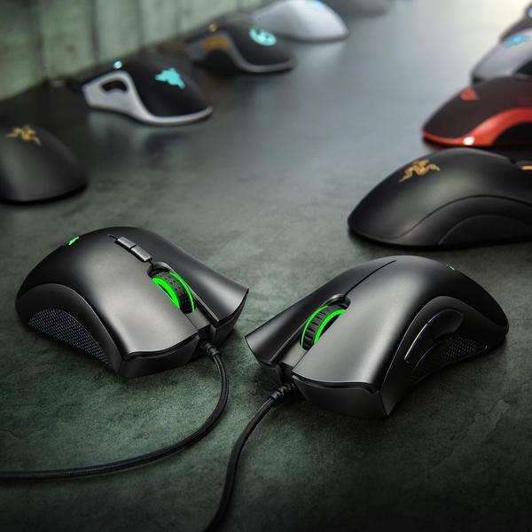 Razer DeathAdder Essential Gaming Mouse: Sensor óptico de 6400 DPI - 5 botões programáveis - Interruptores mecânicos - Punhos laterais de borracha - Branco mercúrio Imagem de Razer DeathAdder Essential Gaming Mouse: Sensor óptico de 6400 DPI - 5 botões programáveis - Interruptores mecânicos - Punhos laterais de borracha - Branco mercúrio