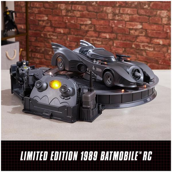 Imagem de RC Car DC Comics 1989 Batmobile com boneco do Batman com mais de 14 anos