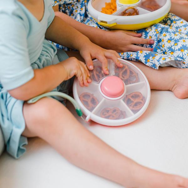 Imagem de Recipiente para lanches GoBe Kids Small Snack Spinner Flip Macaron Blue