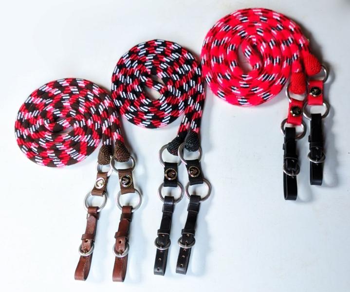Rédea De Lã Especial 4 Argolas Aplique Cavalinho P/ Cavalo - Selaria Master Imagem de Rédea De Lã Especial 4 Argolas Aplique Cavalinho P/ Cavalo