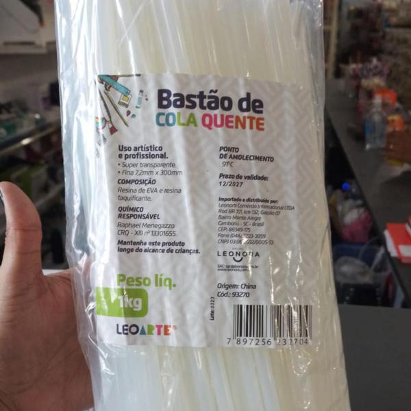 Refil de Cola Quente Bastão Fino Silicone 7,2 X 300 1kg Leoarte Imagem de Refil de Cola Quente Bastão Fino Silicone 7,2 X 300 1kg Leoarte