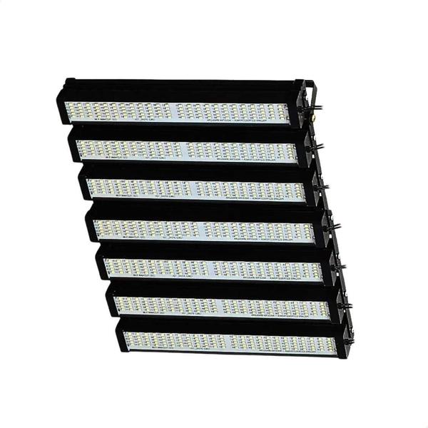 Imagem de Refletor LED  1000w Nacional Prova D'água Branco Frio Resistente A Chuva Para Campo e Quadras de Futebol Bivolt Automático