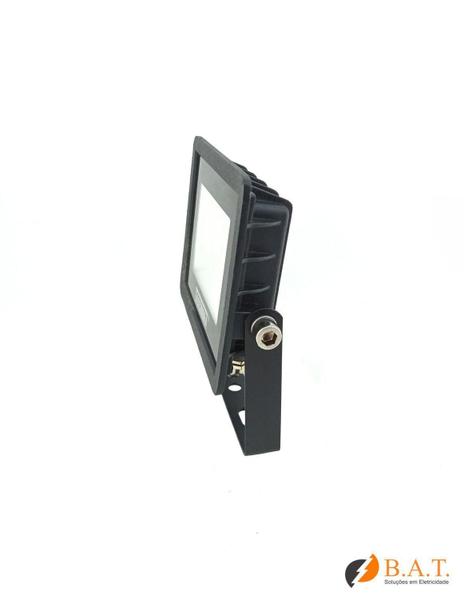 Refletor Tr Led 10W Slim Verde Preto - Taschibra Imagem de Refletor Tr Led 10W Slim Verde Preto
