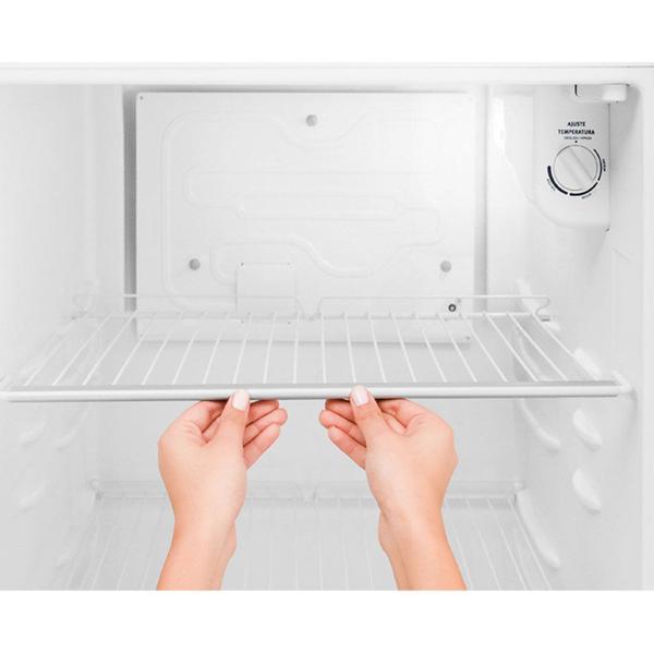 Imagem de Refrigerador Electrolux Cycle Defrost 260 Litros 2 Portas Design Moderno DC35A