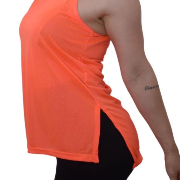 Regata Feminina Dry Furadinho Tapa Bumbum Treino Academia - FRV Moda Fitness Imagem de Regata Feminina Dry Furadinho Tapa Bumbum Treino Academia