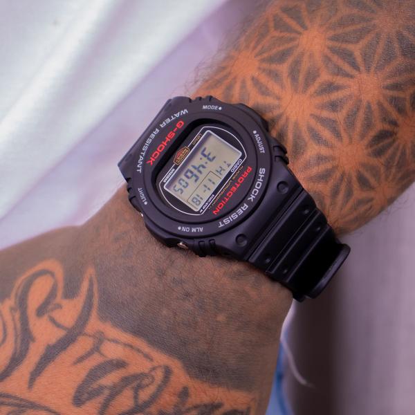 Relógio Casio Masculino G-Shock Preto Digital Light DW-5750UE-1DR