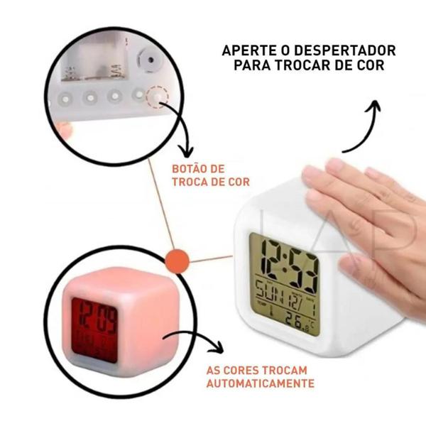 Imagem de Relógio Cubo De Mesa Digital Despertador Led 7 Cores A Pilha