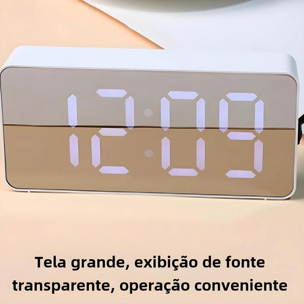 Imagem de Relógio de Mesa Espelhado com LED Branco e USB - Alarme, Snooze e Função de Luz Noturna