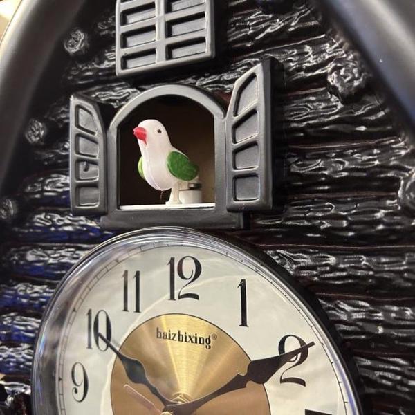 Imagem de Relógio De Parede Cuco Decorativo Chalé com pêndulo 60x35cm