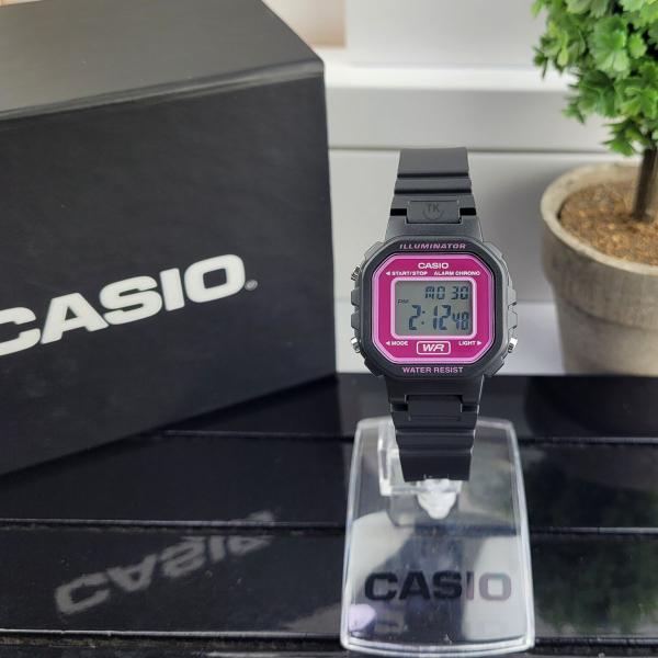 Imagem de Relógio de Pulso Casio Infantil Meninas Meninos Digital Illuminator Cronometro Alarme Quadrado pequeno Luz Led Alarme LA-20WH-4ADF