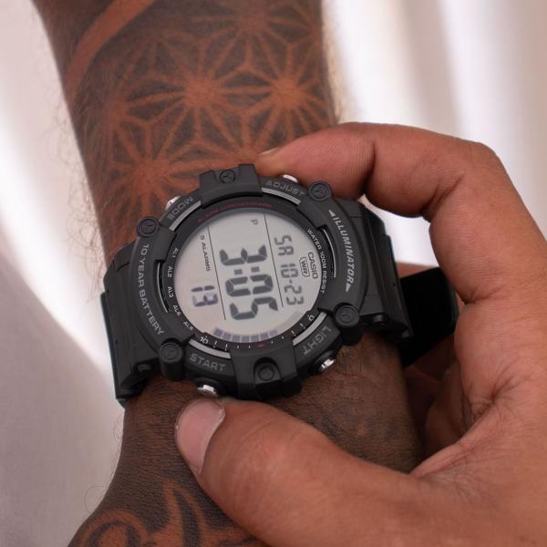 Imagem de Relógio de Pulso Casio Masculino Standard AE-1500WH-1AVDF Prova D'Água