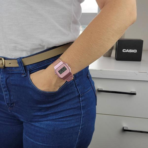 Imagem de Relógio de Pulso Casio Vintage Feminino Digital Esportivo Leve Transparente Azul Rosa Cinza F-91WS 