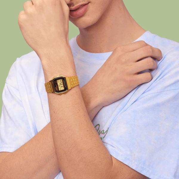 Relógio Feminino Casio Preto/Dourado Imagem de Relógio Feminino Casio Preto/Dourado