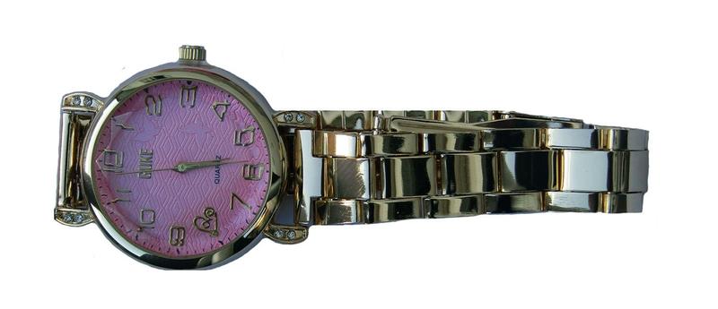 Imagem de Relogio Feminino Pulseira Dourada Quartzo Fundo Rosa-D