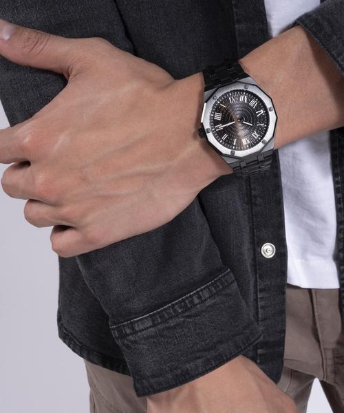 Imagem de Relógio GUESS para homens com caixa preta de aço inoxidável de 42 mm