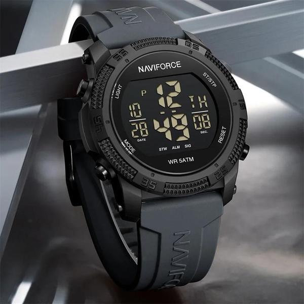 Imagem de Relógio Masculino Digital NAVIFORCE NF7104 - Cronógrafo Esportivo Militar à Prova d'Água