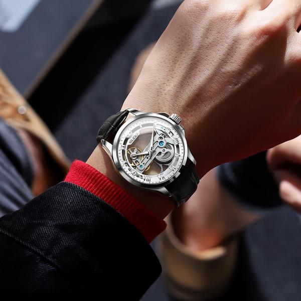 Relógio OLEVS Silver Skeleton Tourbillon Black Leather Masculino Imagem de Relógio OLEVS Silver Skeleton Tourbillon Black Leather Masculino