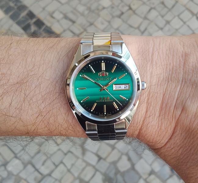 Imagem de Relogio Orient Masculino Automatico prata mostrador verde mecânico não precisa de bateria 469WA3F E1SX