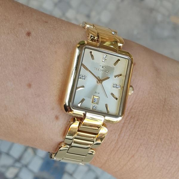 Imagem de Relogio Technos feminino pequeno quadrado dourado banhado folheado cravejado pulseira elos sofisticado luxo 2015CET/1X