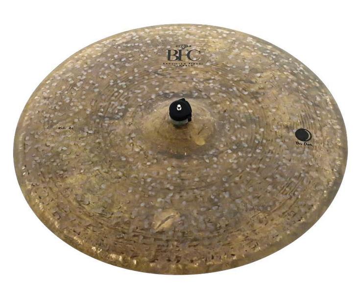 Imagem de Ride BFC Brazilian Finest Cymbals Dry Dark 24 DDR24 em Bronze B20