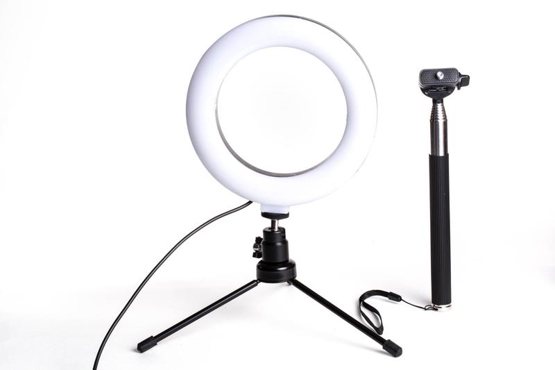 Imagem de Ring Light USB de 6 polegadas bicolor com tripé de 13cm e  pau de selfie