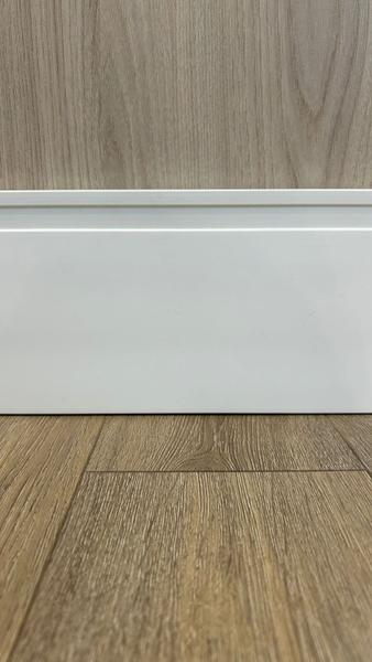 Imagem de Rodapé De Poliestireno Branco Com Friso 240x15cm