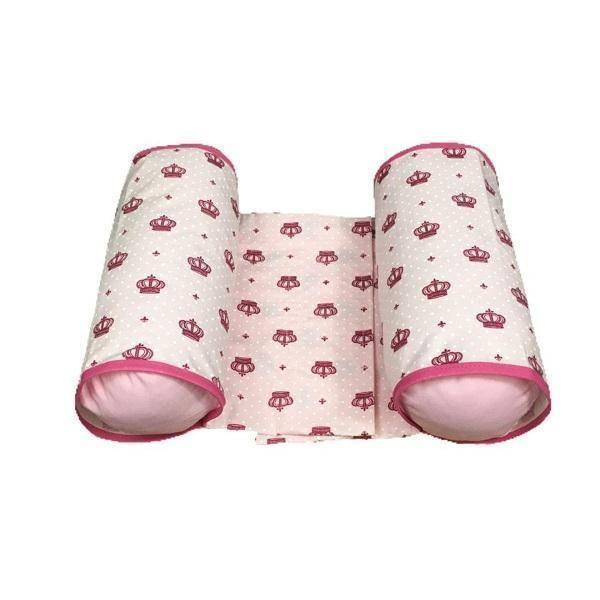 Rolinho Segura Bebê Apoio Lateral 50X25 Algodão - Coroa Rosa - Confecções Marquezzi Imagem de Rolinho Segura Bebê Apoio Lateral 50X25 Algodão - Coroa Rosa